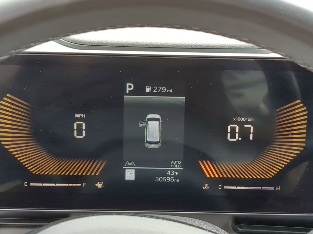 Used 2025 Kia Carnival LXS image 16