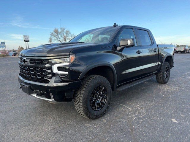 Used 2025 Chevrolet Silverado 1500 ZR2 w/ Technology Package image 2