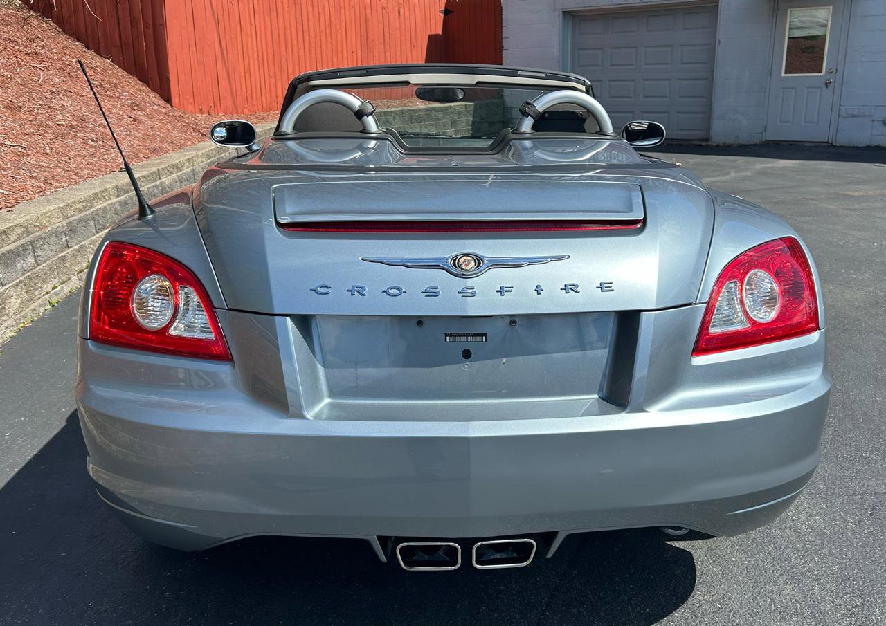 Used 2005 Chrysler Crossfire Limited image 14