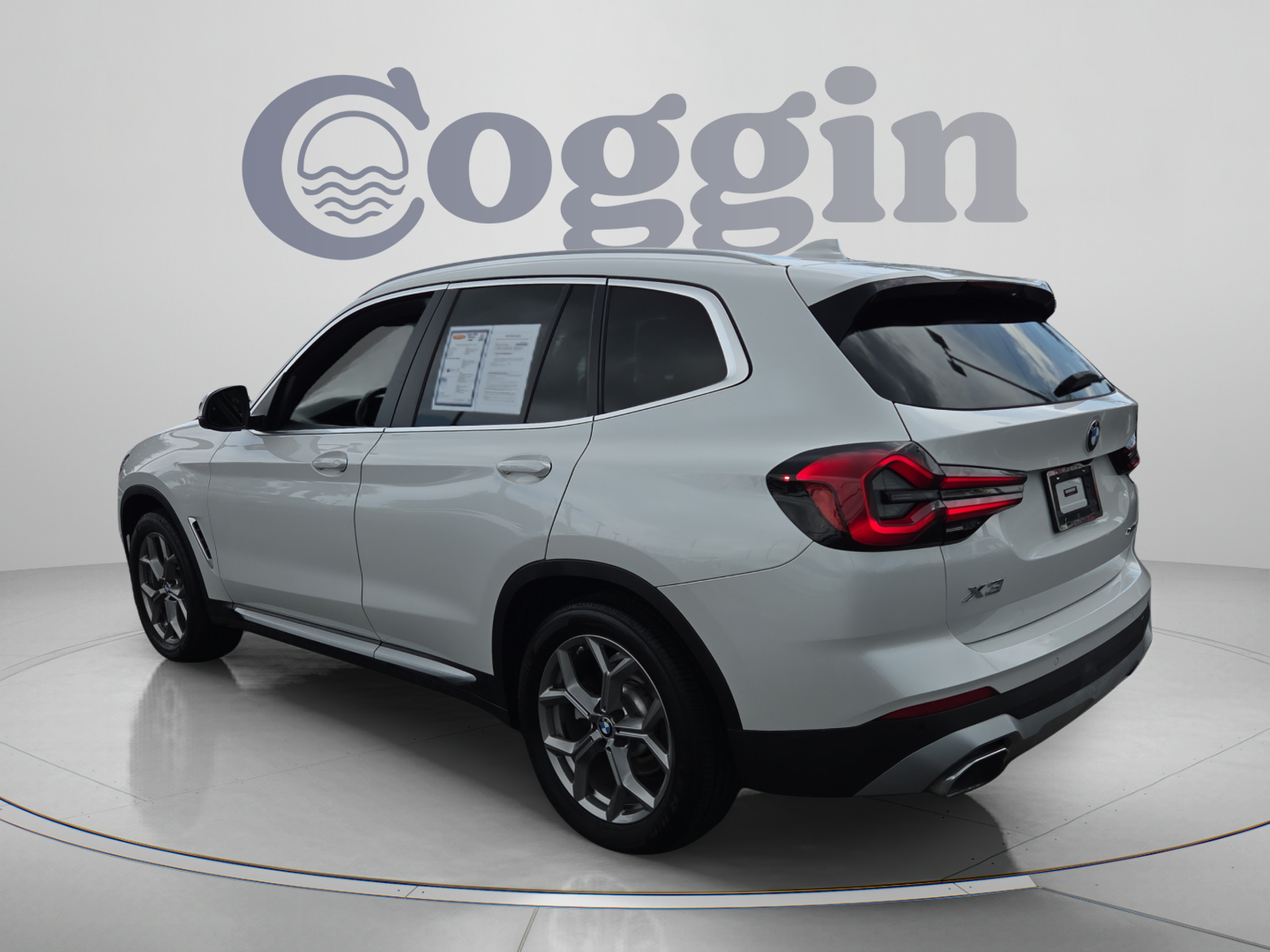 Used 2022 BMW X3 xDrive30i w/ Convenience Package AWD/4WD image 3