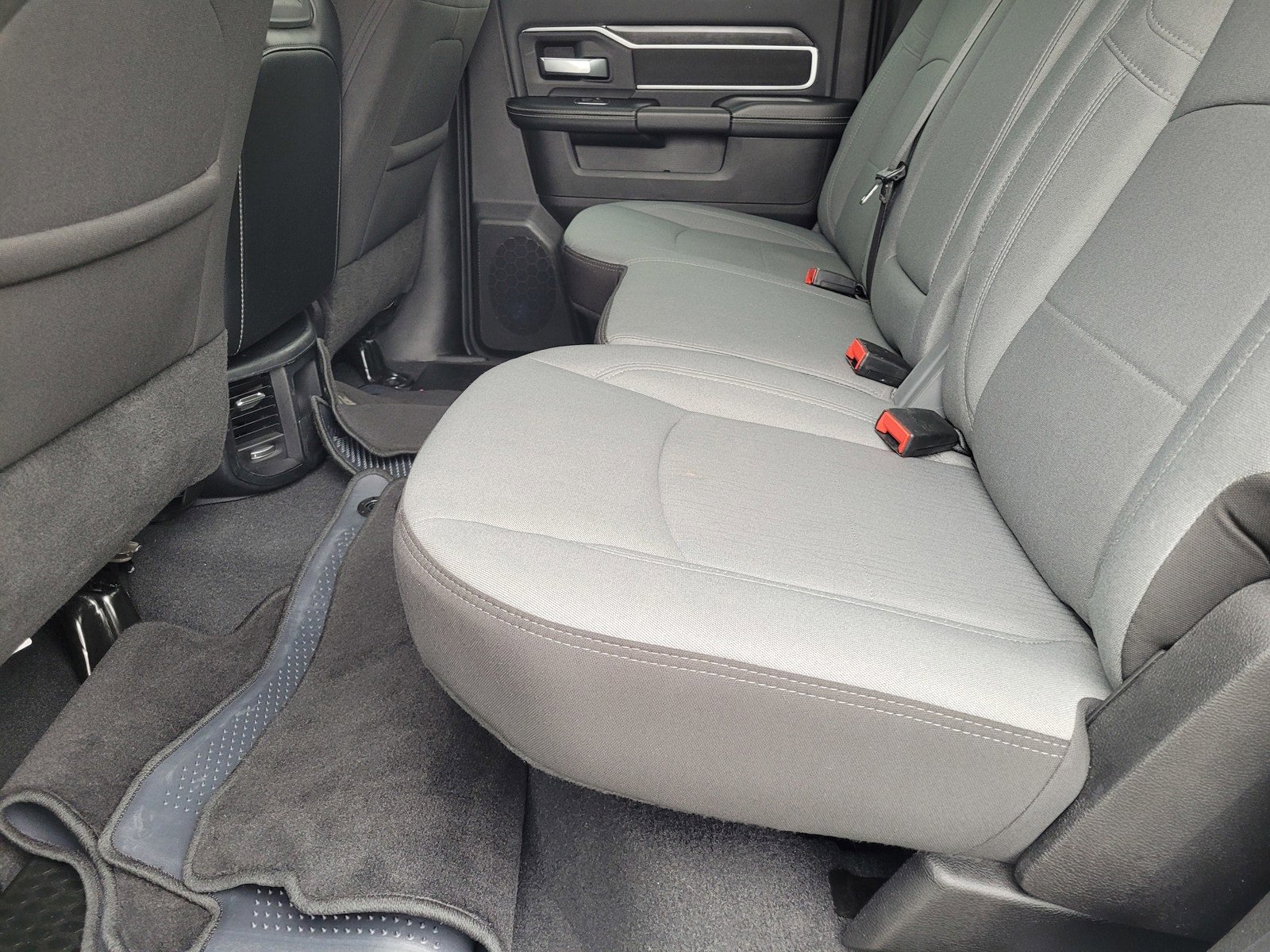 Used 2024 RAM 2500 Big Horn w/ Bed Utility Group image 10