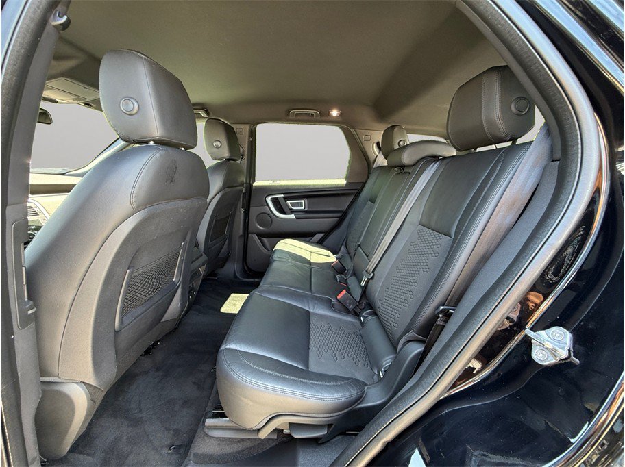 Used 2019 Land Rover Discovery Sport SE AWD/4WD image 37