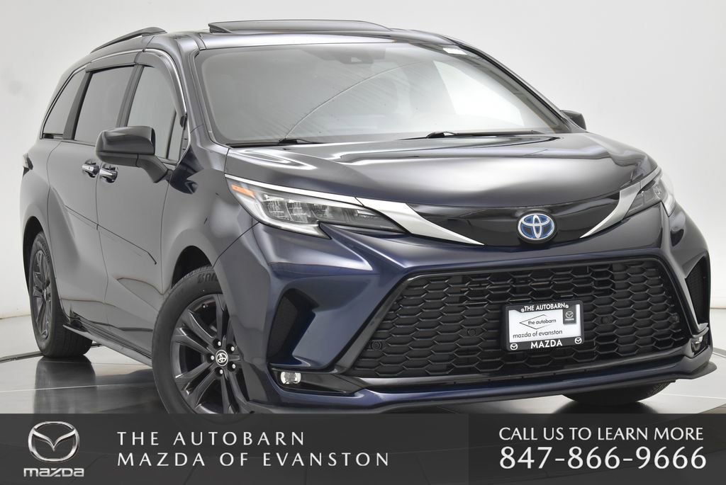 Used 2024 Toyota Sienna XSE AWD/4WD image 1