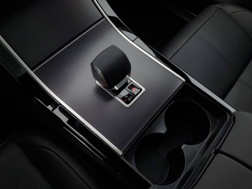 New 2026 Land Rover Range Rover Velar Dynamic SE image 27