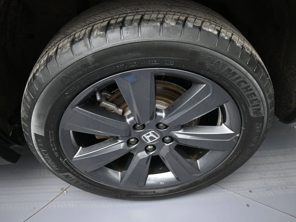 Certified 2023 Honda Pilot Sport image 15