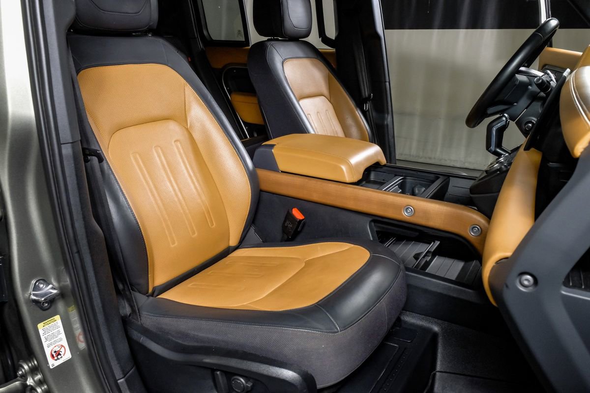 Used 2023 Land Rover Defender 110 X image 30