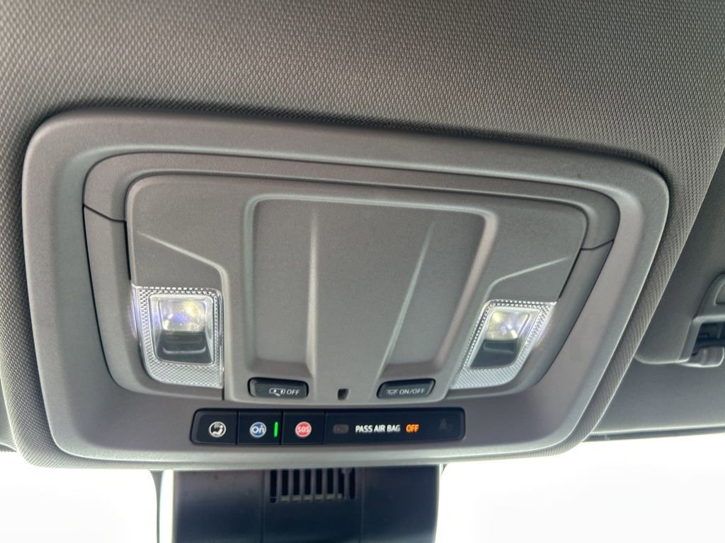 Used 2025 Chevrolet Silverado 1500 LT image 27