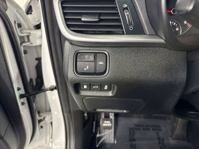 Used 2020 Kia Optima LX image 13