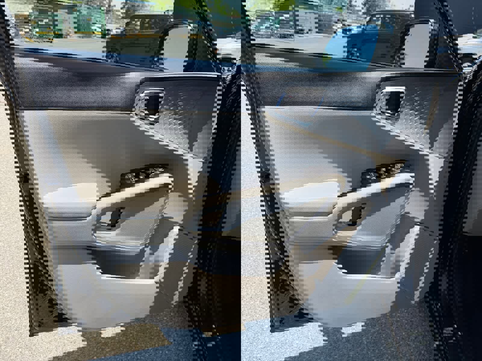 Certified 2023 Kia Soul LX w/ LX Technology Package FWD image 17