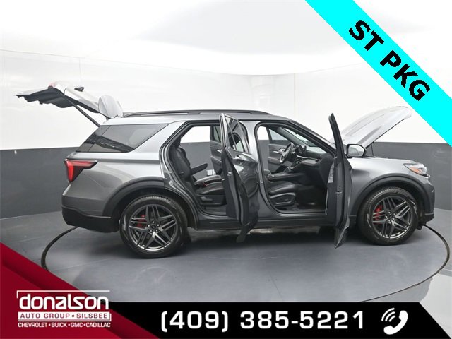 Used 2025 Ford Explorer ST image 23