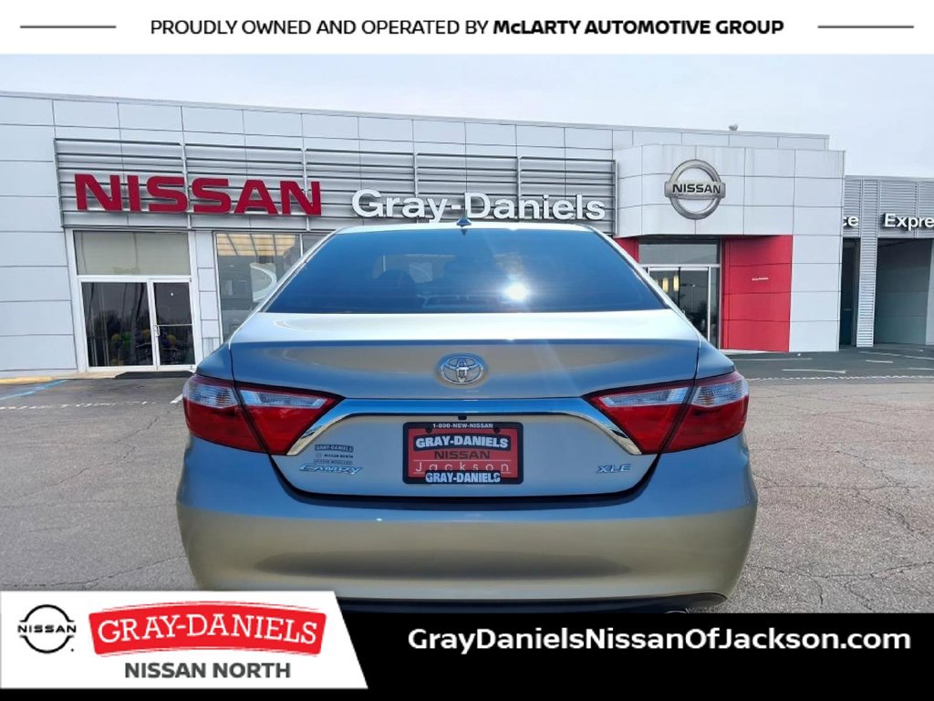 Used 2017 Toyota Camry XLE w/ Moonroof Package FWD image 6