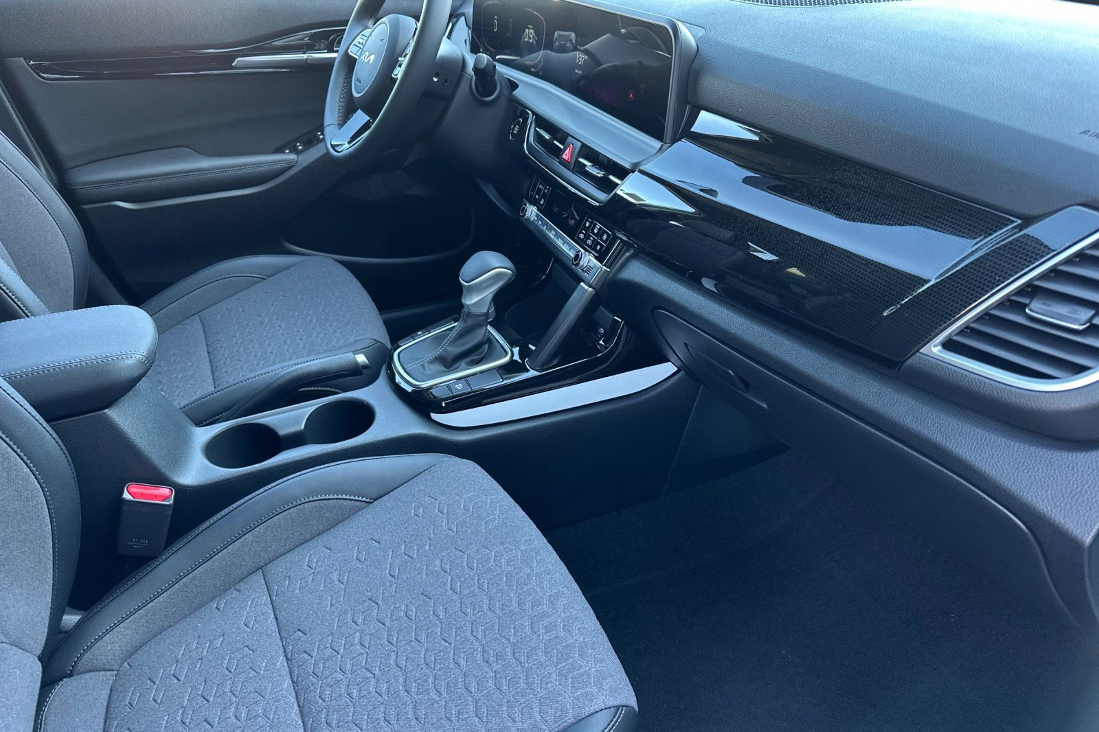 New 2026 Kia Seltos S FWD image 16