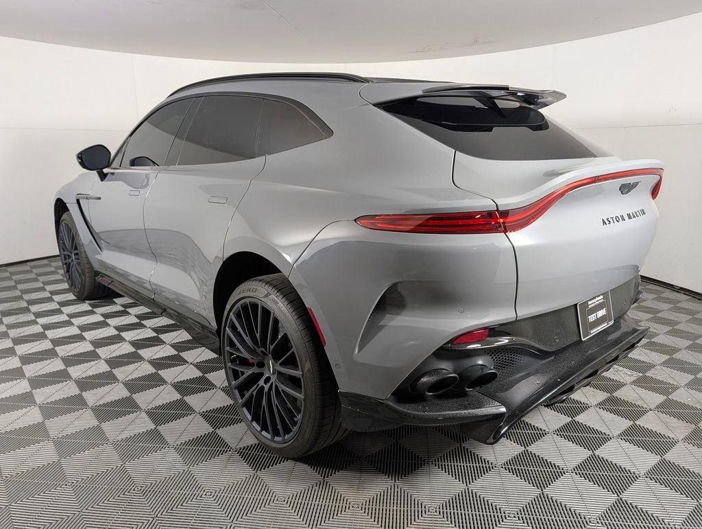 Used 2023 Aston Martin DBX 707 image 3