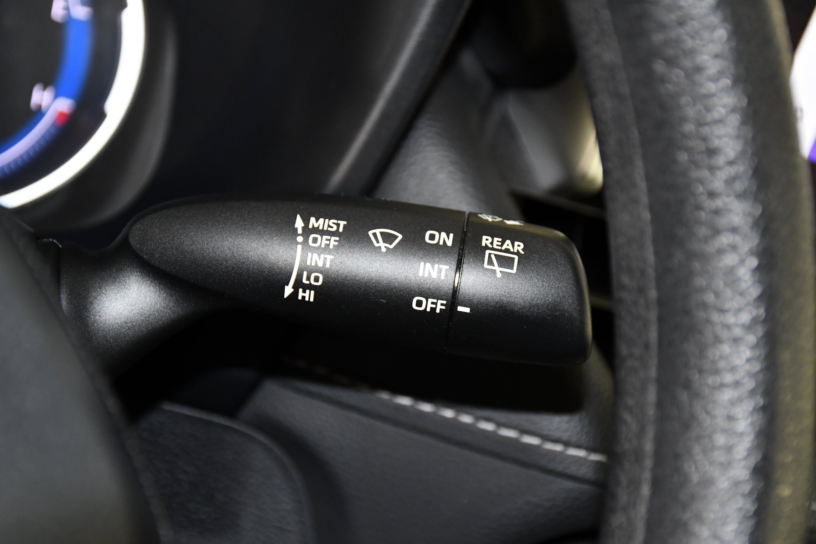 Used 2024 Toyota RAV4 LE AWD/4WD image 24