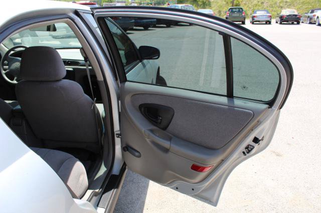 Used 2001 Chevrolet Malibu V6 FWD image 18