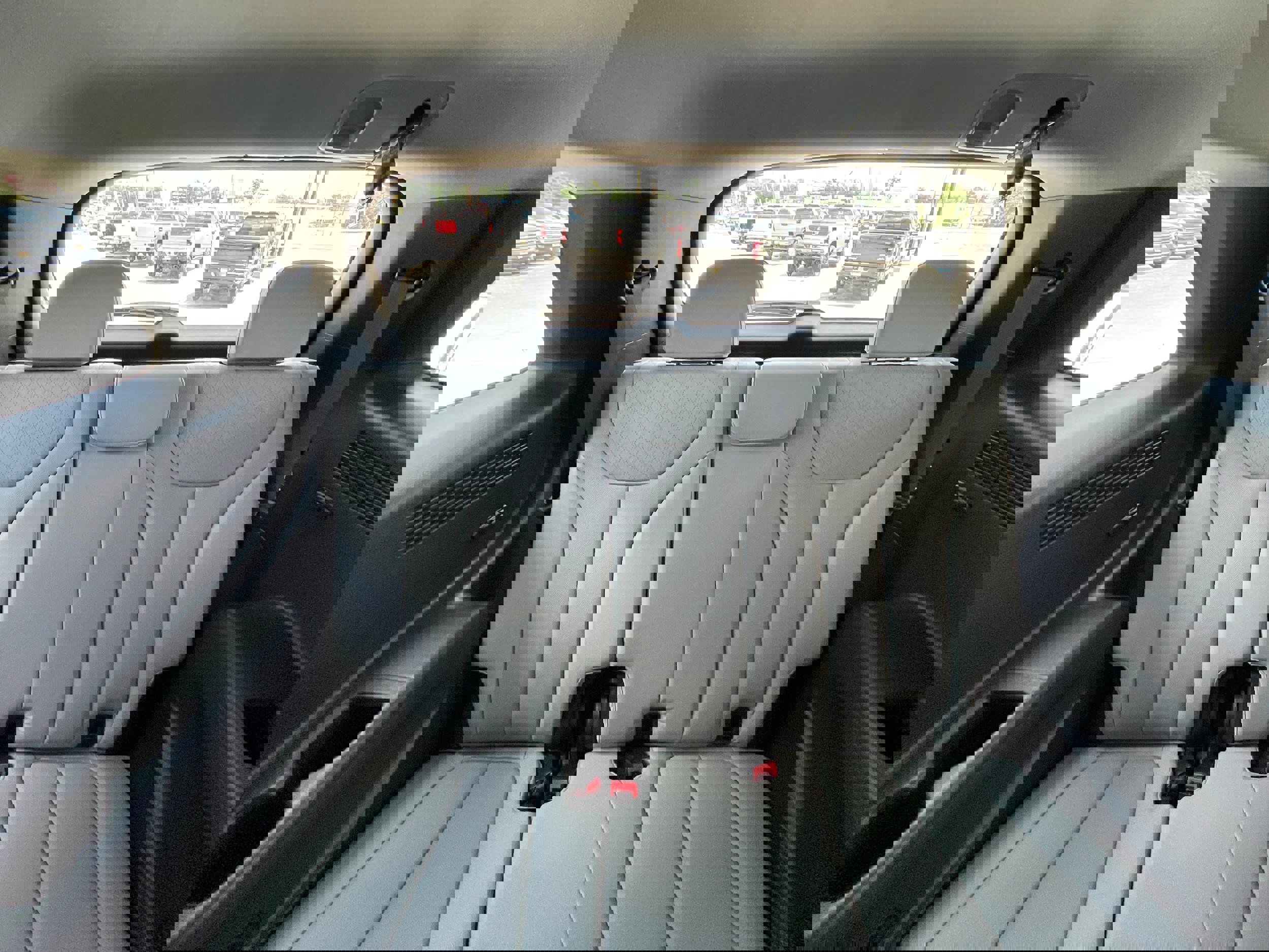 Used 2022 Hyundai Palisade SEL w/ 8P Bench Seat Package image 13