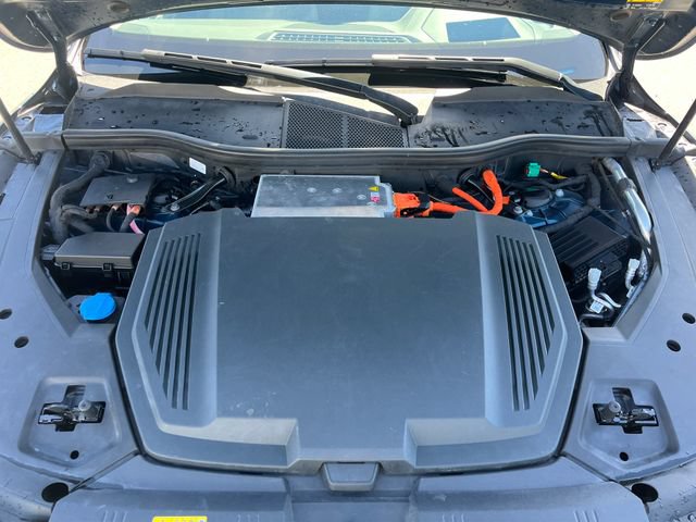 Used 2019 Audi e-tron Prestige w/ Prestige Package AWD/4WD image 32
