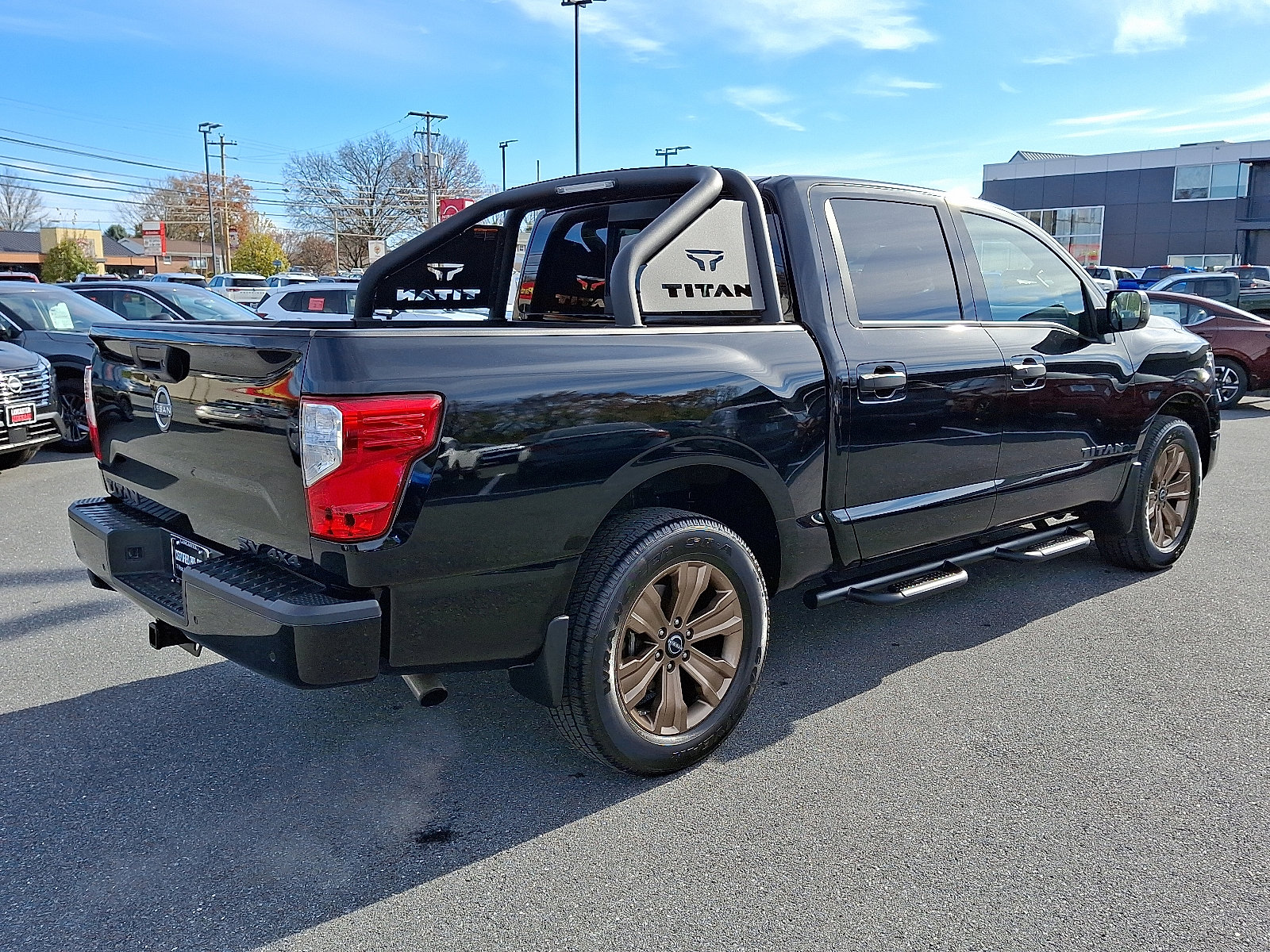 Certified 2024 Nissan Titan SV w/ SV Bronze Edition Package image 8