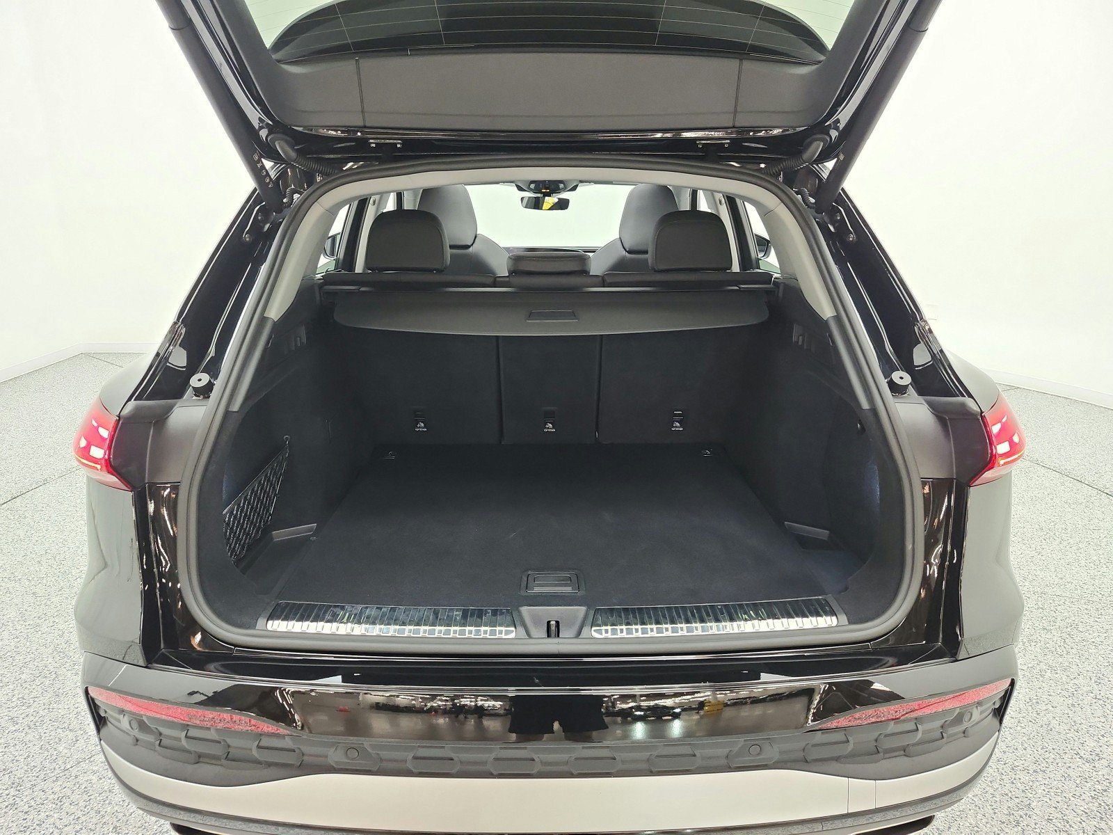 Used 2025 Audi Q5 Premium Plus w/ Premium Plus AWD/4WD image 19