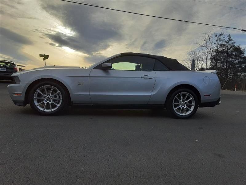 Used 2010 Ford Mustang GT image 8