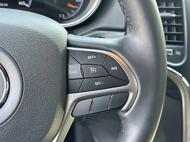 Used 2019 Jeep Grand Cherokee Laredo AWD/4WD image 28