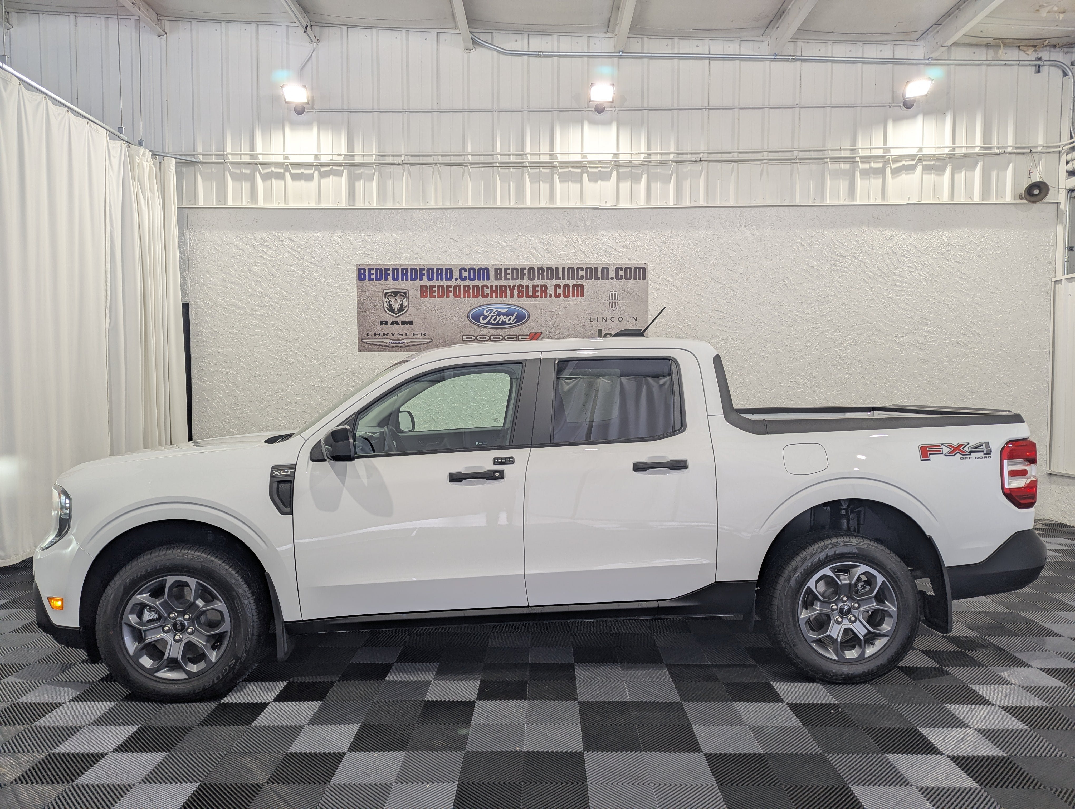 Used 2026 Ford Maverick XLT w/ XLT Luxury Package AWD/4WD image 2
