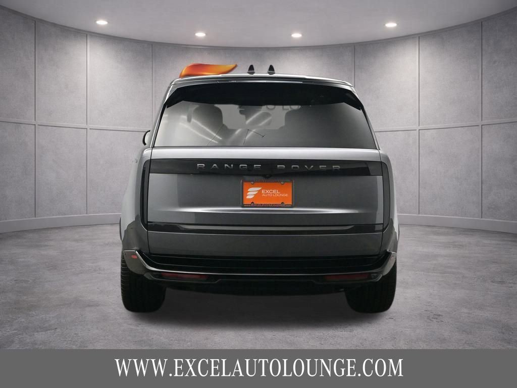 Used 2024 Land Rover Range Rover SE AWD/4WD image 7