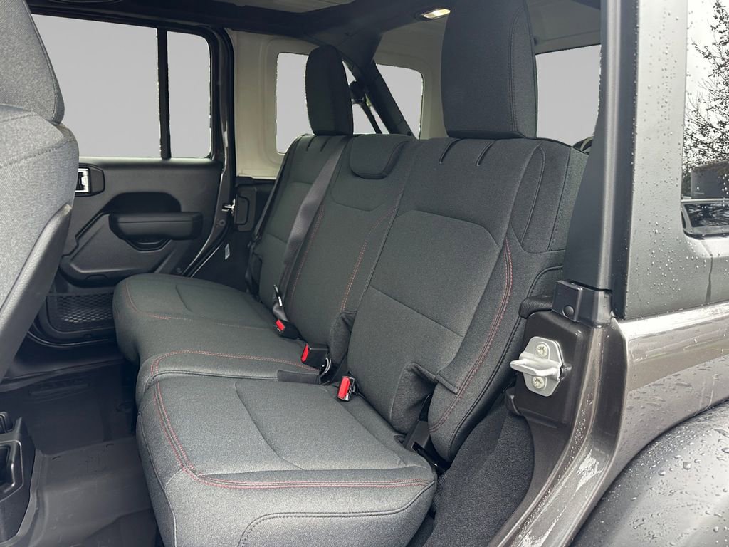 New 2026 Jeep Wrangler Unlimited Rubicon w/ Technology Group AWD/4WD image 15