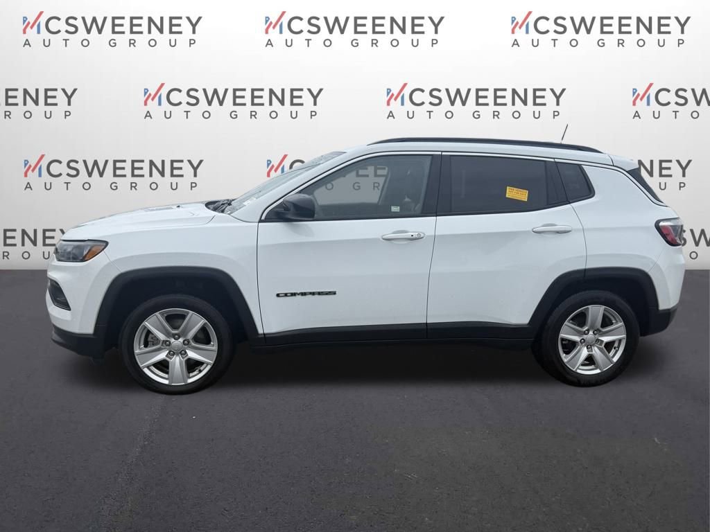 Used 2022 Jeep Compass Latitude image 2