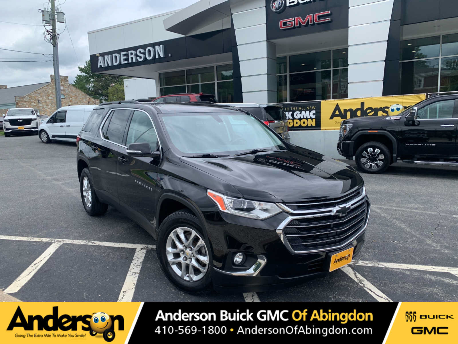 Used 2019 Chevrolet Traverse LT FWD image 1