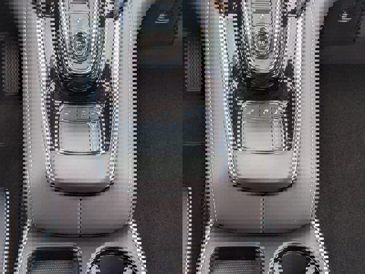 Certified 2025 Acura RDX SH-AWD w/ Advance Package image 24