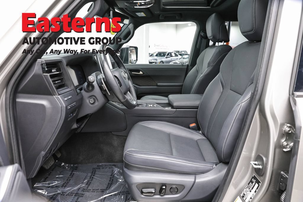 Used 2024 Lexus GX 550 w/ Cold Area Package AWD/4WD image 14