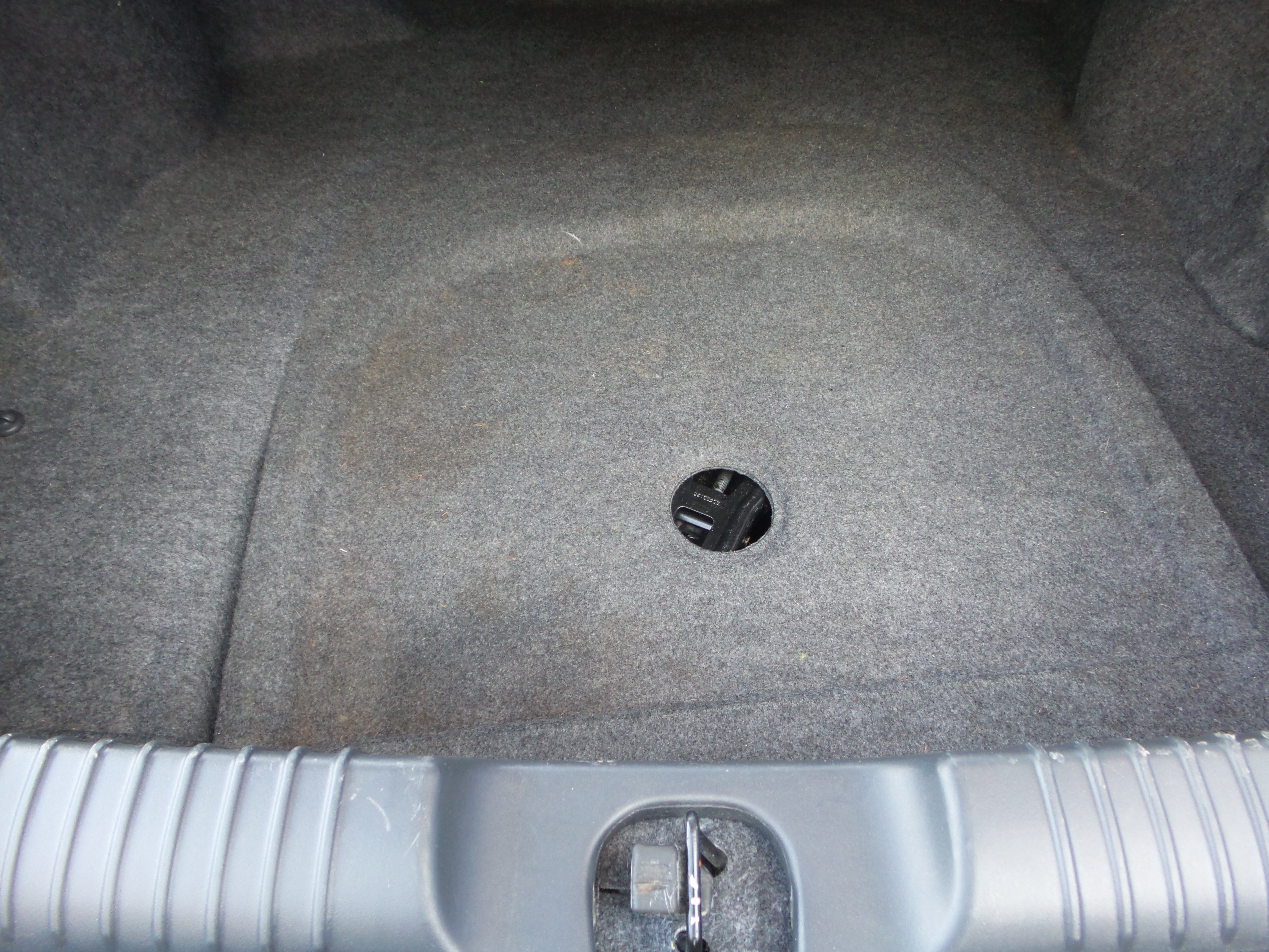 Used 1995 Buick Riviera Coupe FWD image 32