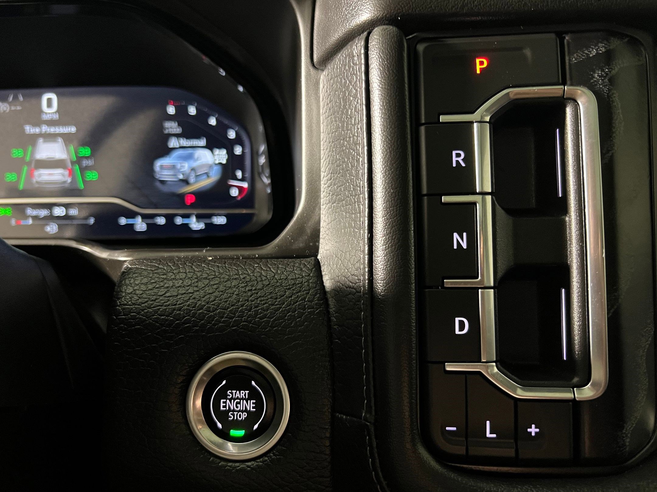 Used 2024 GMC Yukon Denali image 17