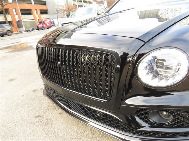 Used 2023 Bentley Flying Spur W12 image 26