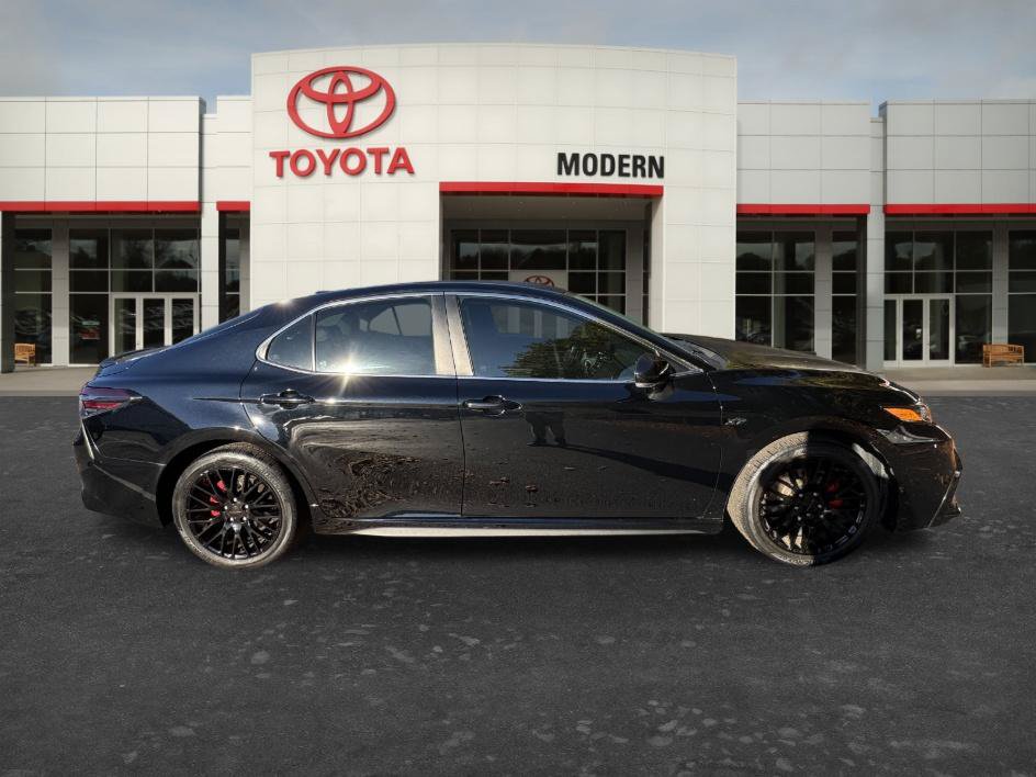 Used 2023 Toyota Camry SE FWD image 4