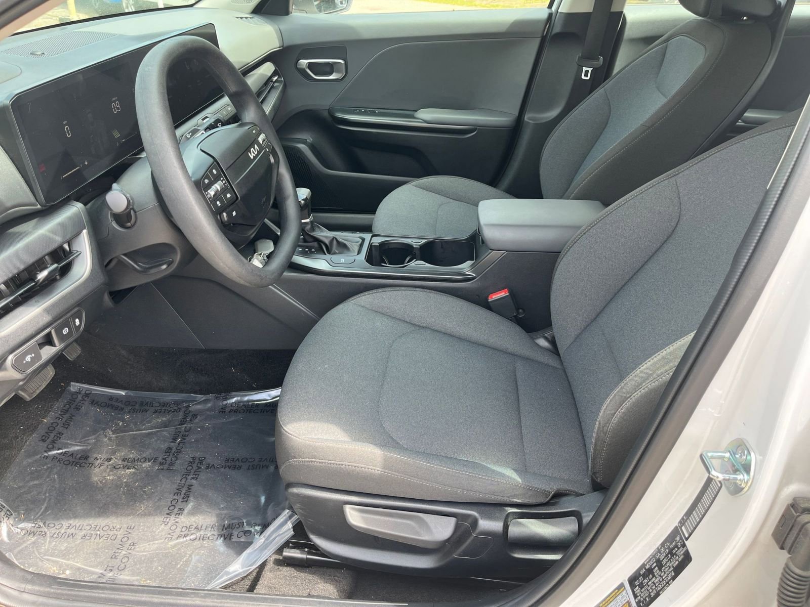 Used 2025 Kia K4 LXS image 24