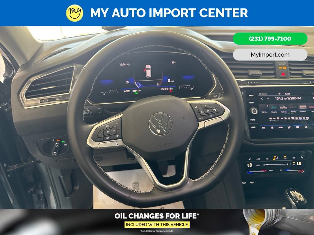 Used 2023 Volkswagen Tiguan SE w/ Panoramic Sunroof Package AWD/4WD image 10