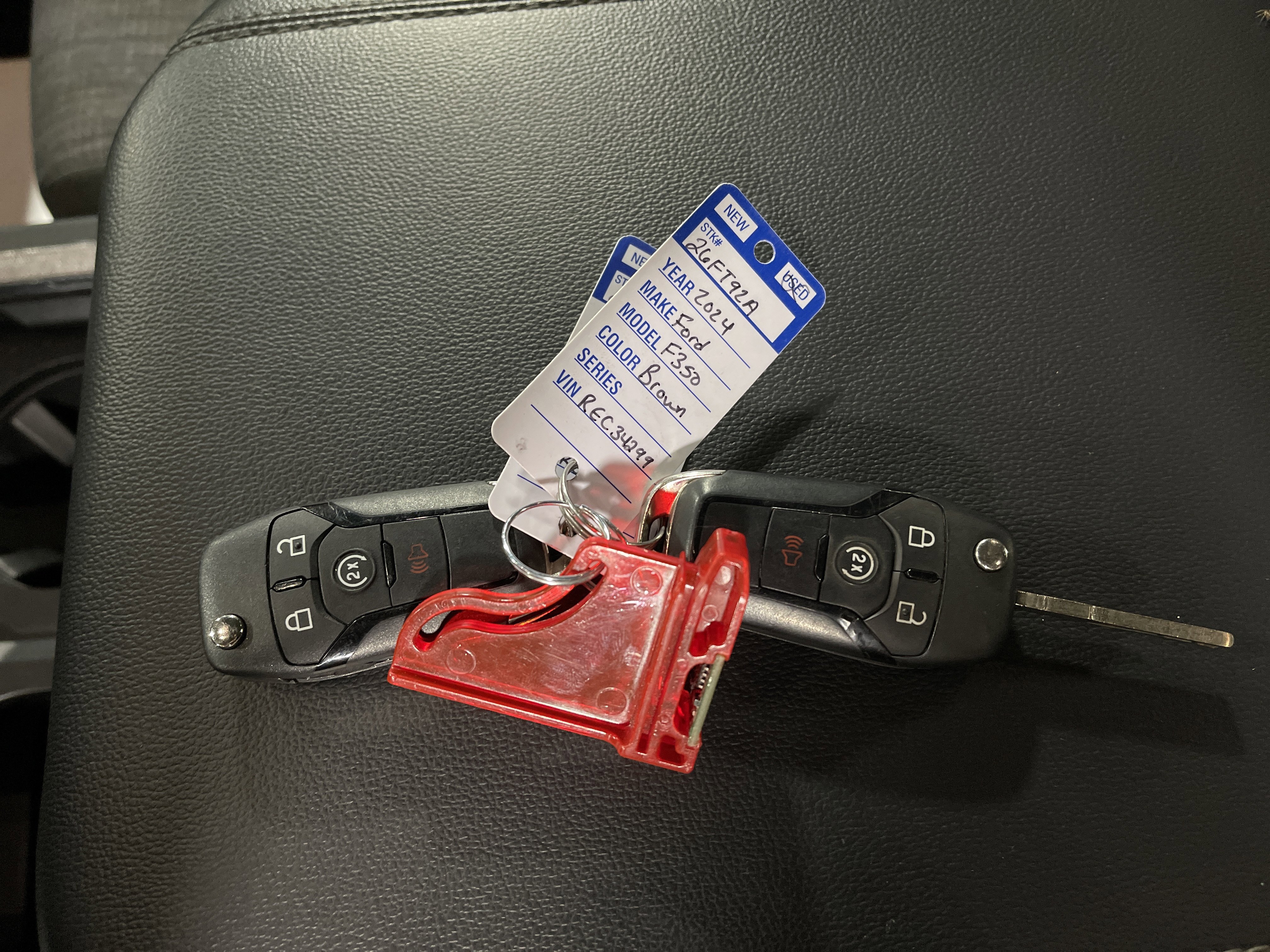 Used 2024 Ford F350 XLT w/ Camper Package image 26