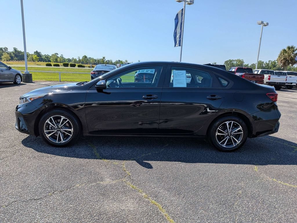 Used 2024 Kia Forte LXS FWD image 10