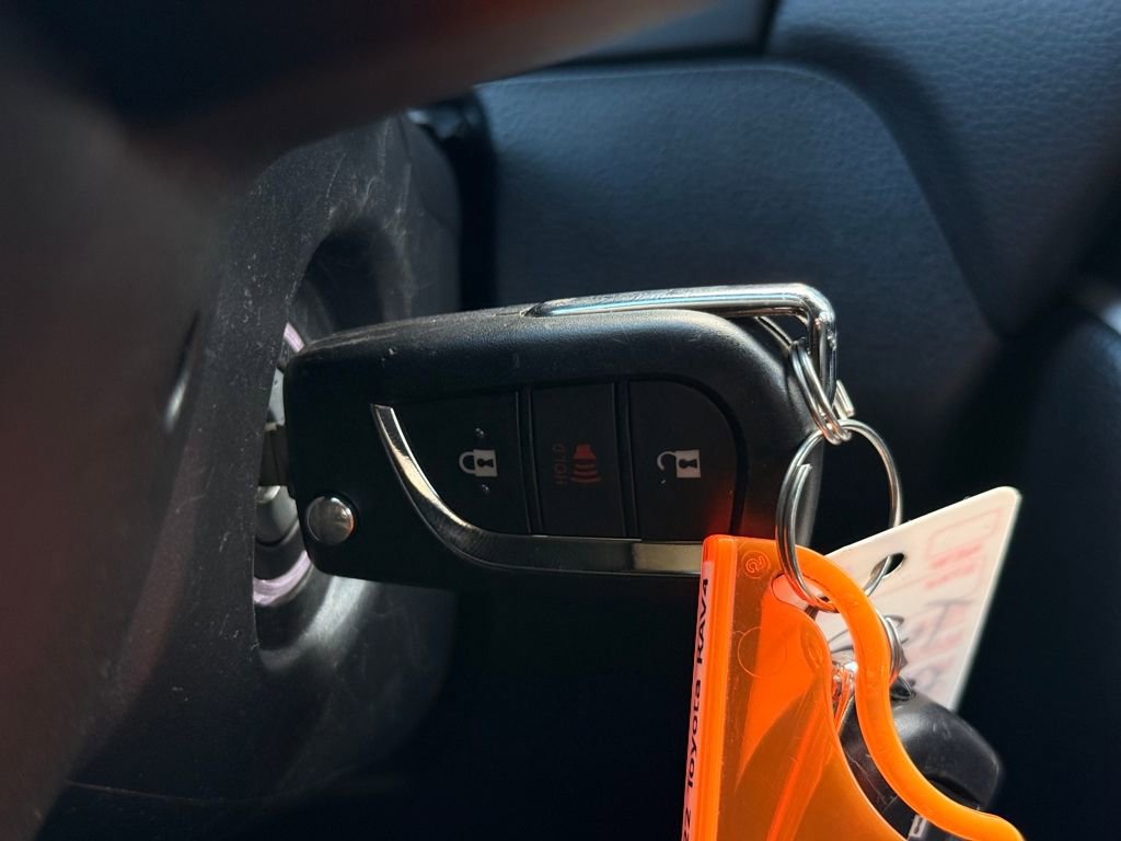 Used 2022 Toyota RAV4 LE image 33