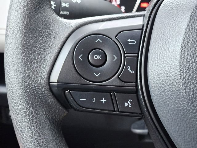 Used 2025 Toyota RAV4 XLE FWD image 17