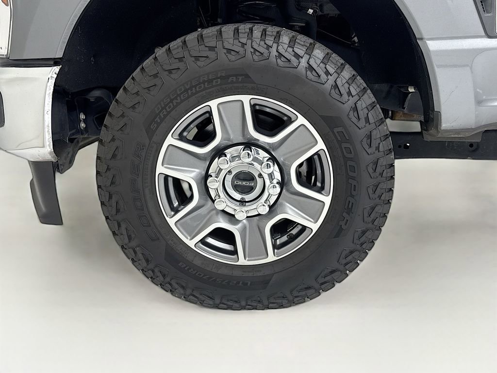 Used 2024 Ford F250 Lariat image 31