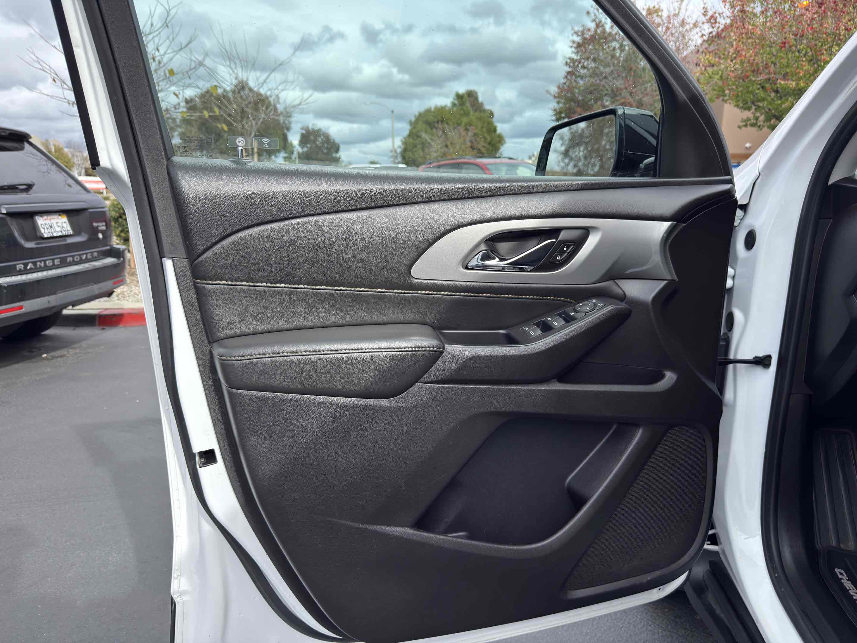 Used 2020 Chevrolet Traverse LS image 22