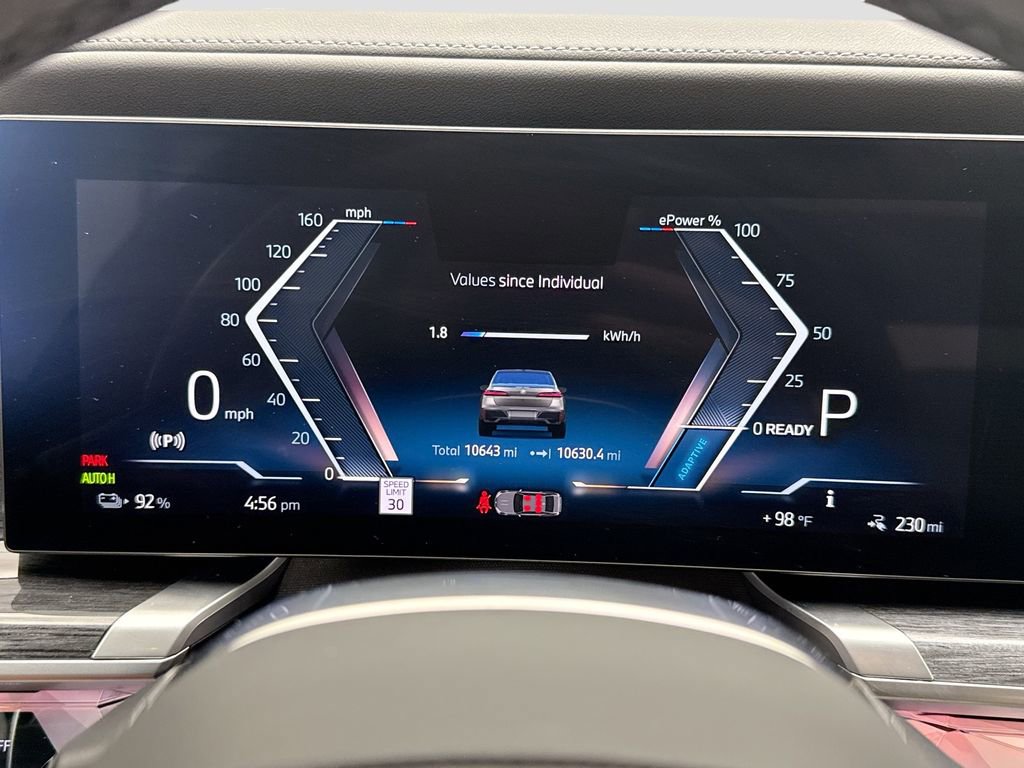 Certified 2025 BMW i7 eDrive50 w/ M Sport Package RWD image 33