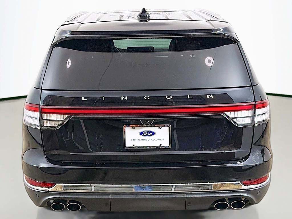 Used 2025 Lincoln Aviator Reserve w/ Equipment Group 201A AWD/4WD image 16
