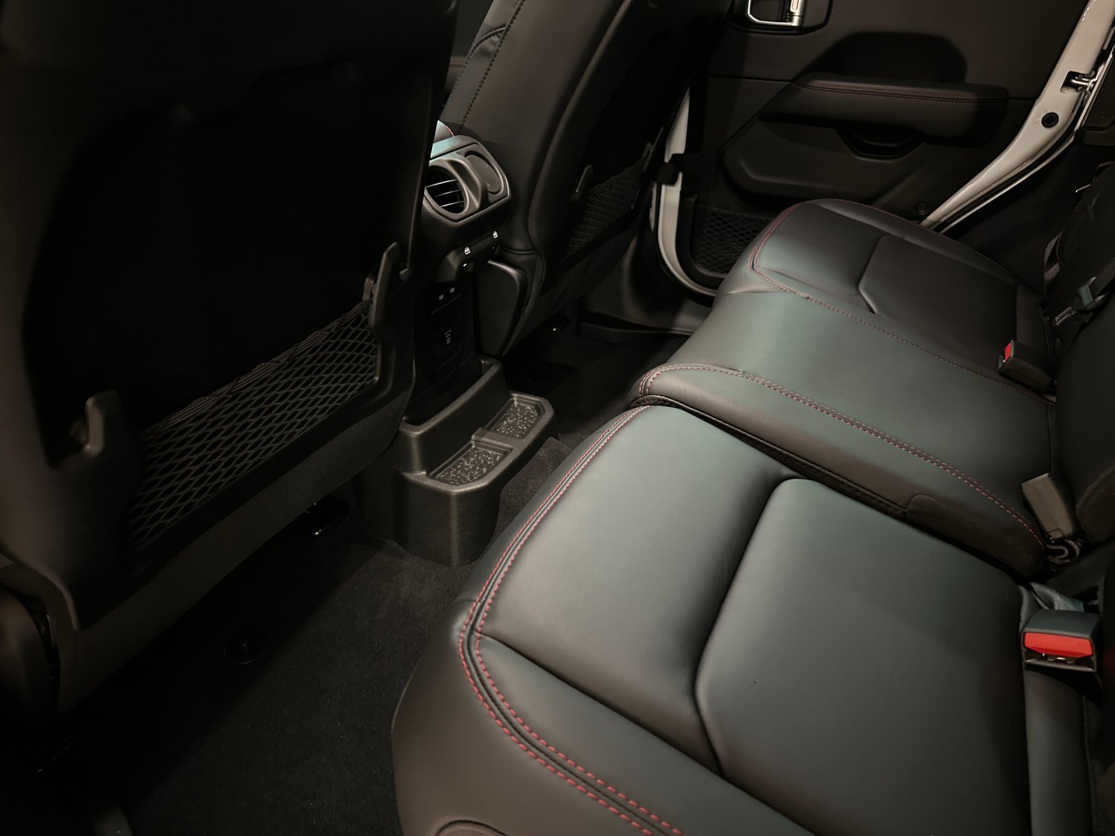 New 2025 Jeep Wrangler Unlimited Rubicon image 11