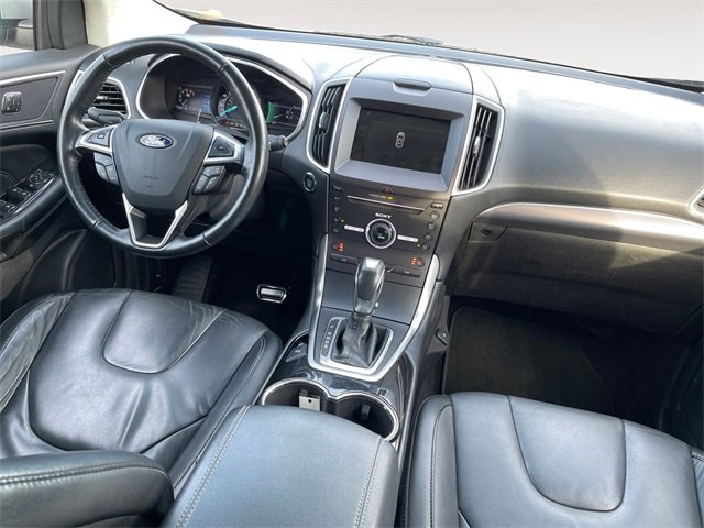 Used 2016 Ford Edge Titanium w/ Technology Package image 10