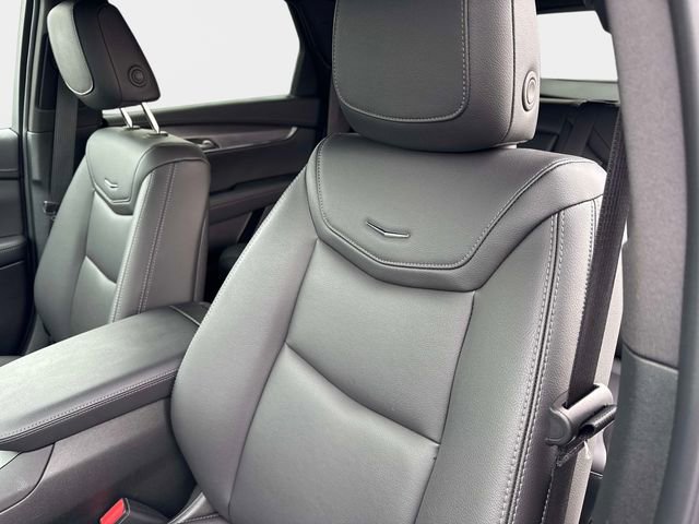 New 2025 Cadillac XT5 Luxury AWD/4WD image 17