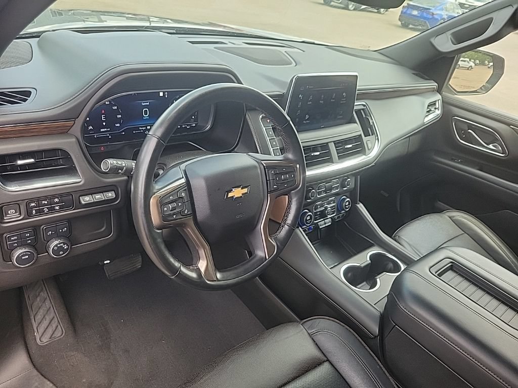 Used 2023 Chevrolet Suburban High Country AWD/4WD image 32